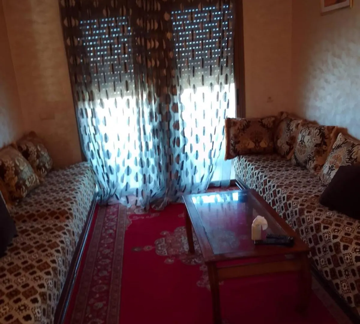 Zakri Appartement 에사우이라
